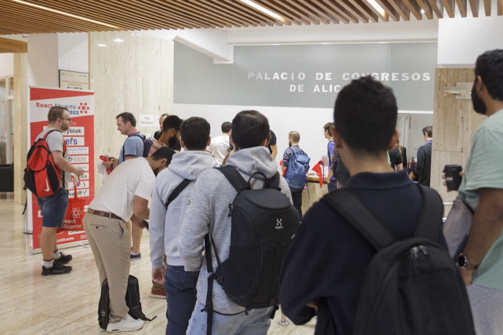 Arriving at the Palacio de Congresos, 2022