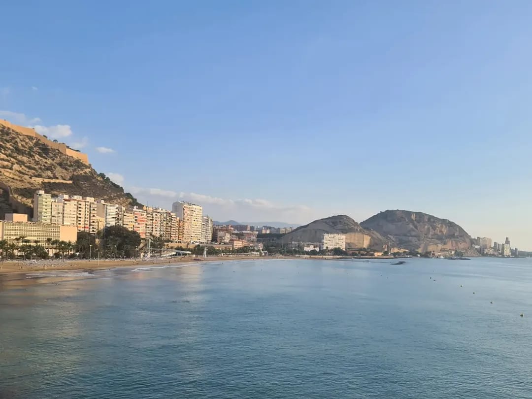 The bay and coastline of Alicante