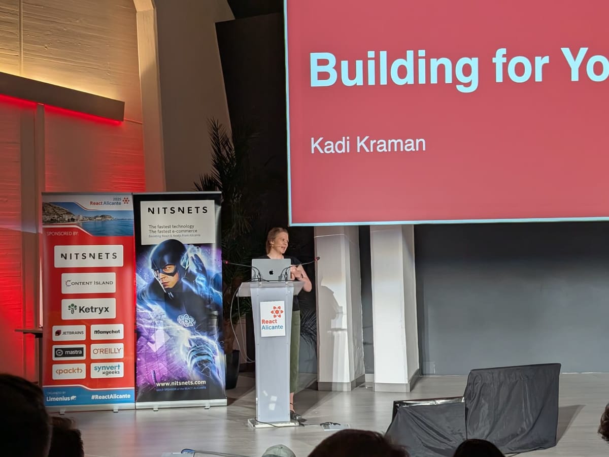 Kadi Kraman opening React Alicante 2025 with “Building for You”